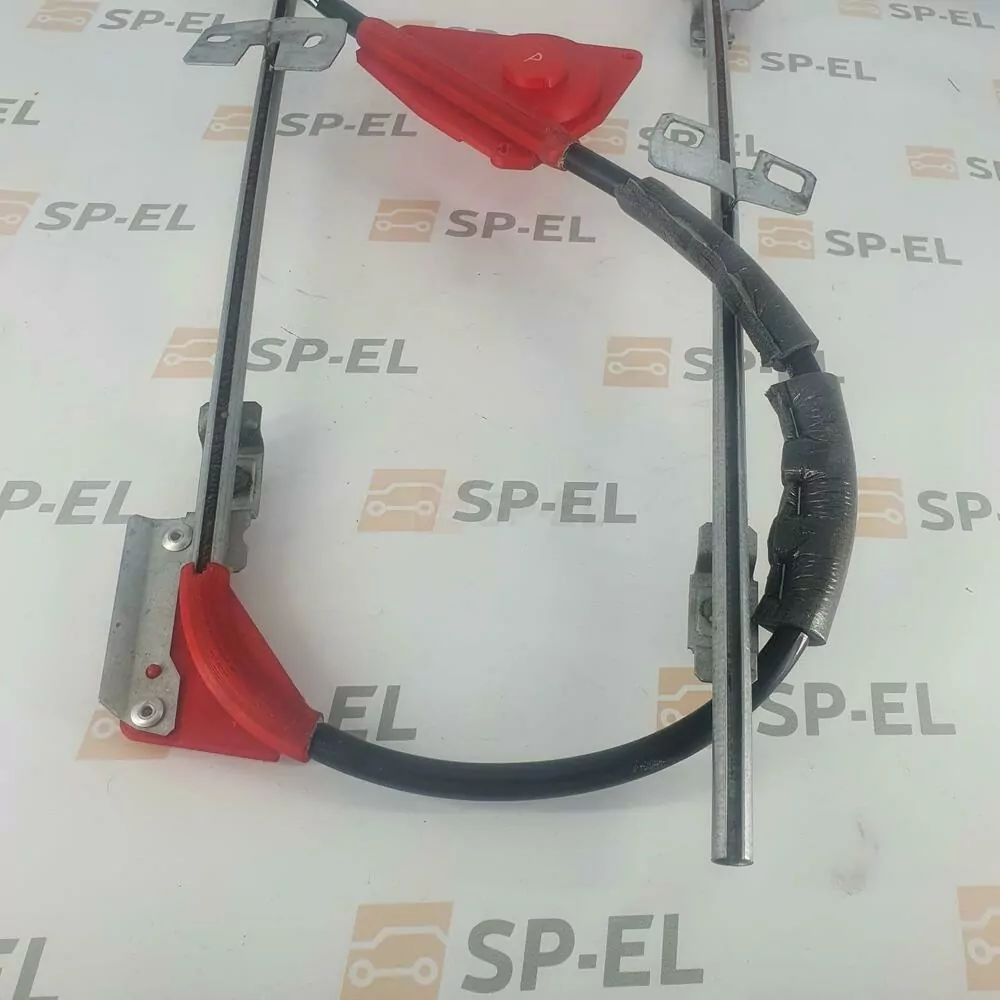 Repasovaný stahovací mechanismus okna Felicia facelift