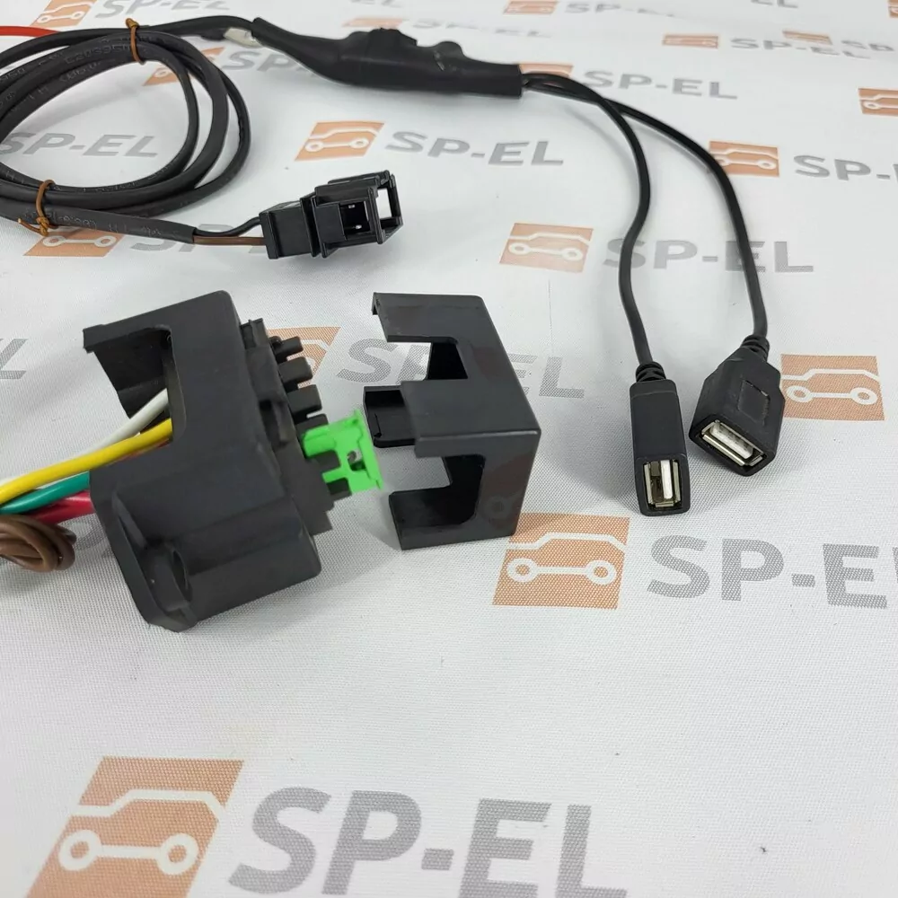 Přídavný svazek s napájecími USB konektory Felicia