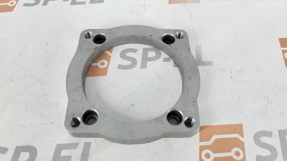 Podložka / redukce / adaptér / příruba pro škrtící klapku vw 1.8/2.0 pro sání FELICIA 1.3 MPI/1.4 minikit