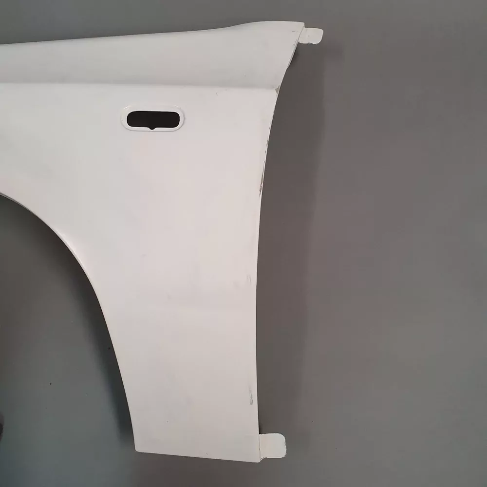 Levý kompozitní laminátový blatník Felicia