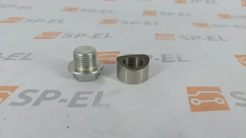 Adaptér na lambda sondu M18 x 1,5mm k navaření, osazení s radiusem - nerez, se zátkou