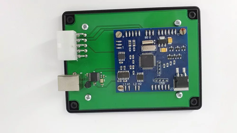 3D Color MFD - motherboard a box s konektory