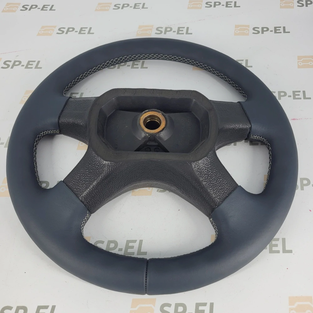 Volant Favorit - 4 ramenný - černá - šedivá nit